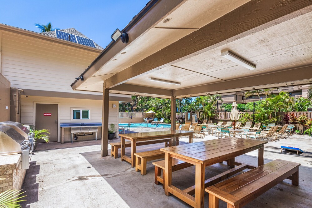 Maui Kai 805 Ocean View 1 bedroom/1 bath 1 Condo by RedAwning view 4