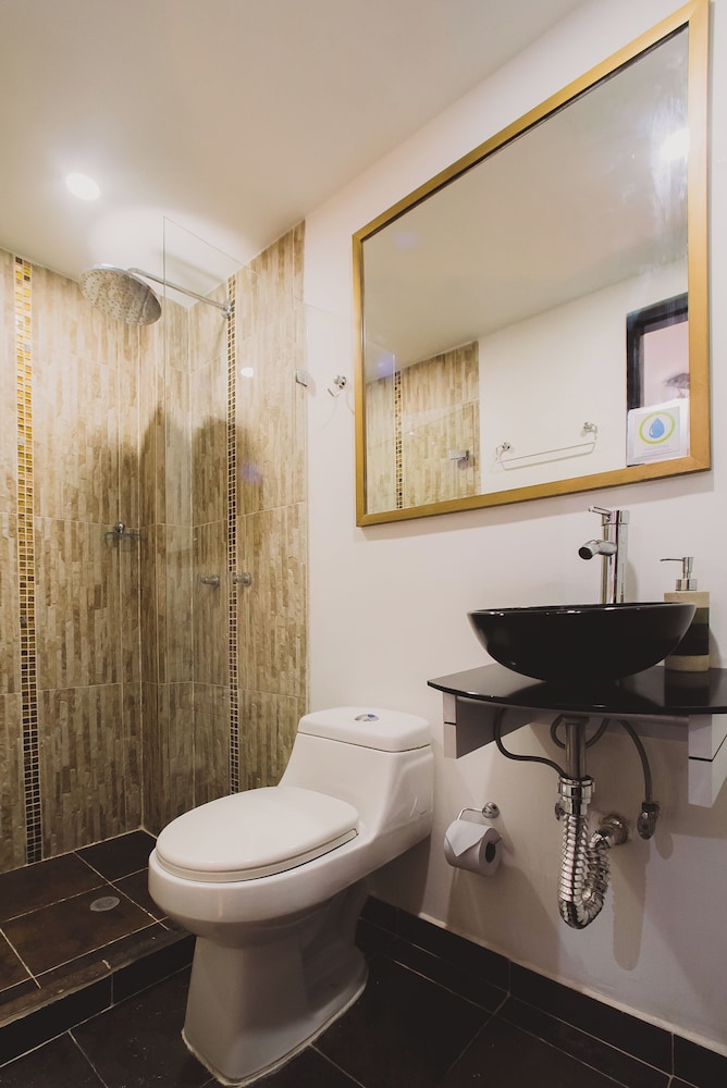 Park Lleras 11br Pool Jacuzzi