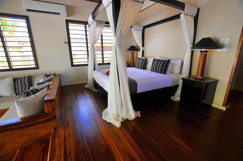 Paradise Cove Resort