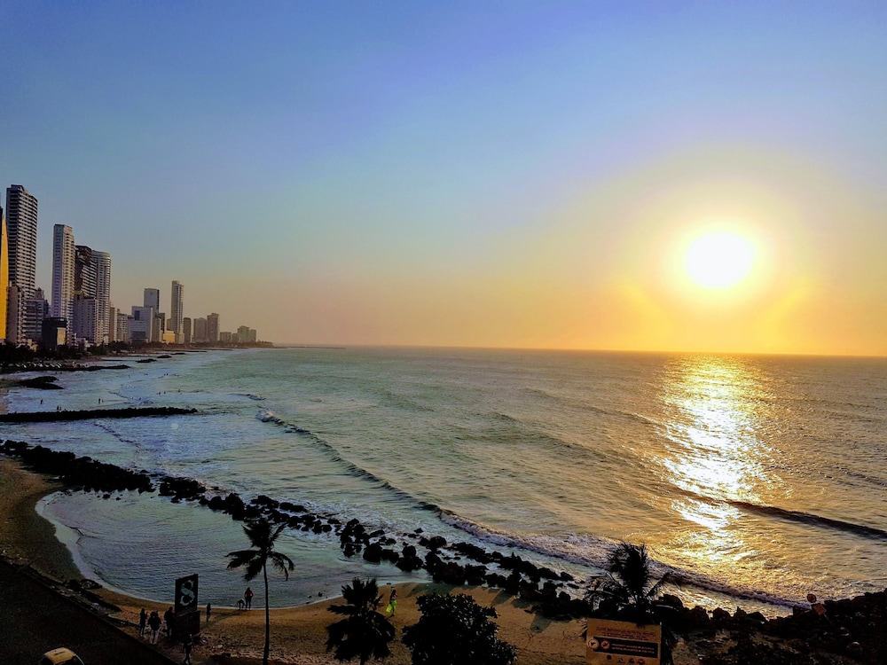 "room in Lodge - Hc-vj Hotel Room Facing The Sea With Pool Air Conditioning And Wifi"