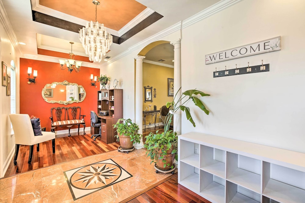 5 Mi to Bourbon Street: Nola Home w/ Fenced Yard!