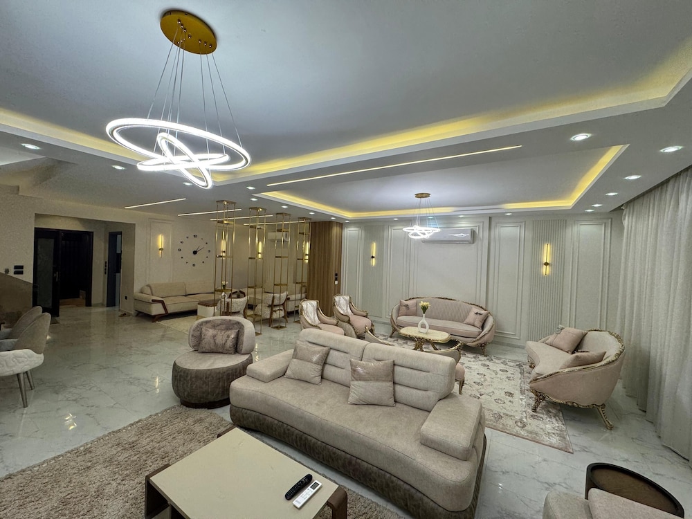 villa with garden in continental COMP