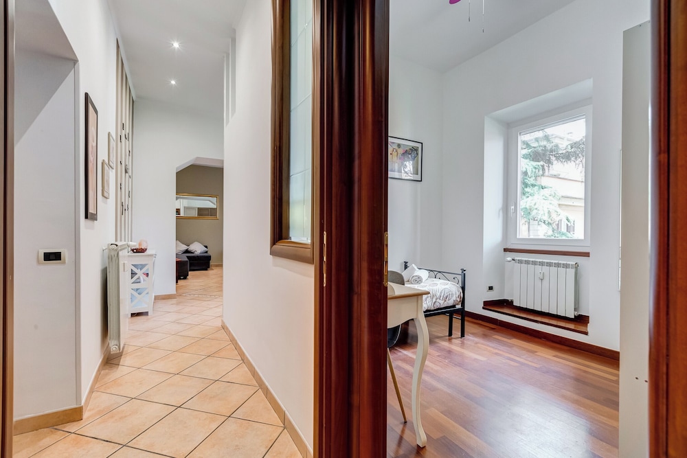Villa Riccio-Flaminio House