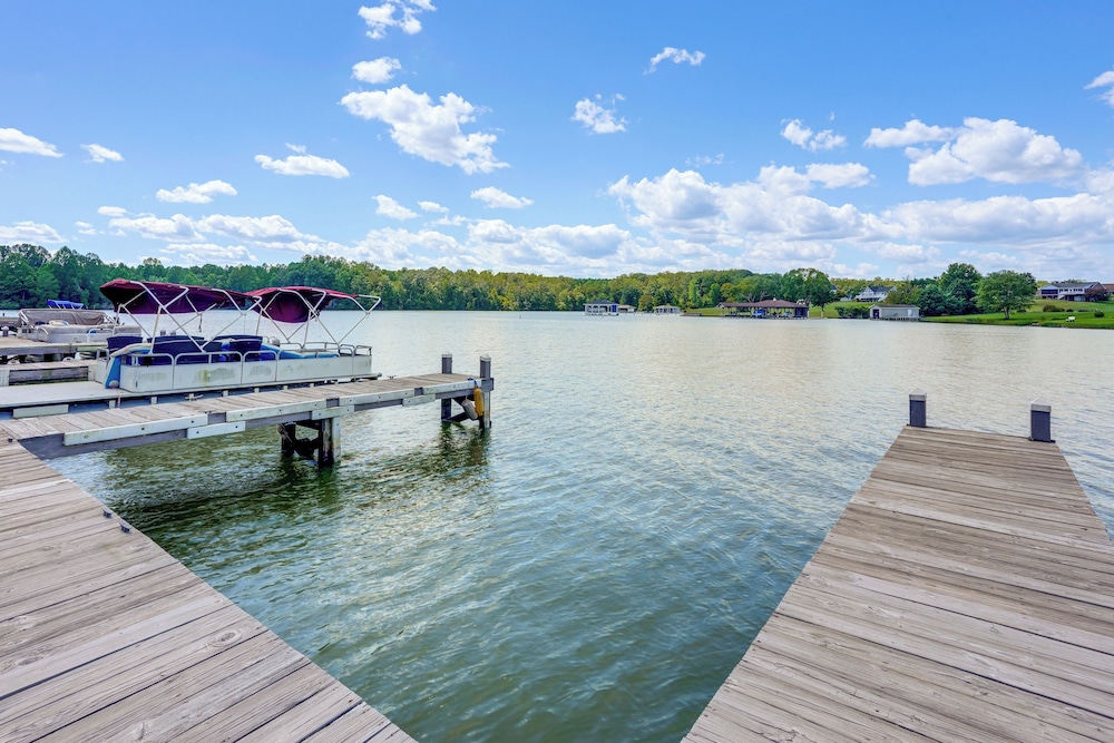 5 Mi to Lake Anna State Park: Modern Family Home!