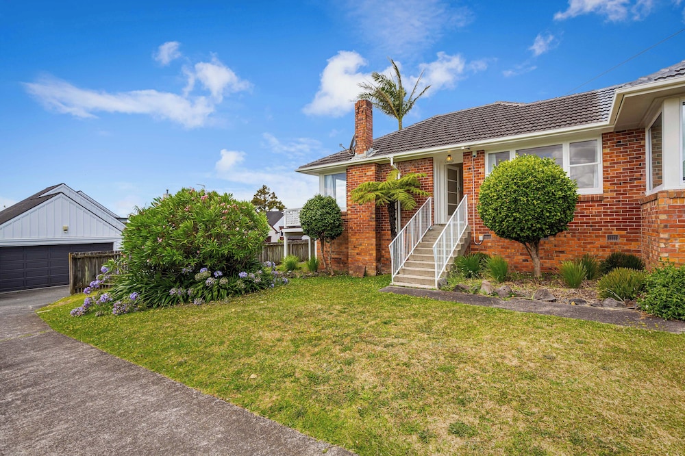 Serene 2BR Home in Meadowbank by Zodiak Stays