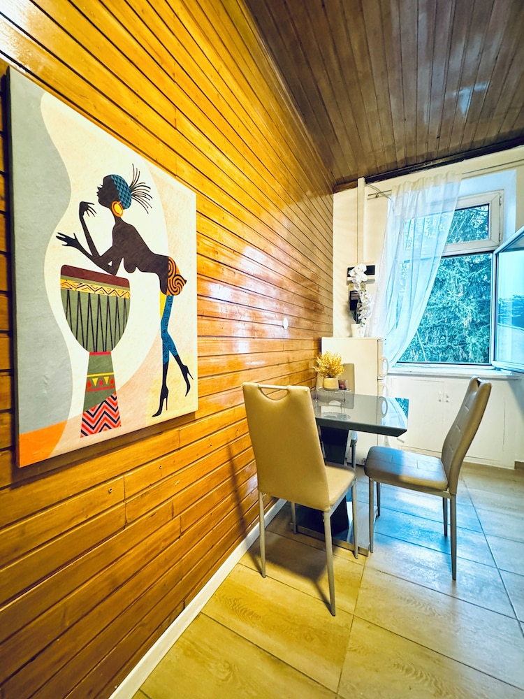 Comfy Studio Apt Near FAC Platz