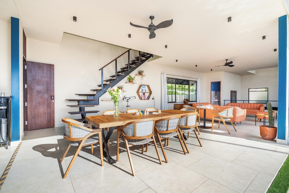 Jiya Villa Uluwatu - Panoramic Terraces with Stunning Views, Luxury Service and Entertainment
