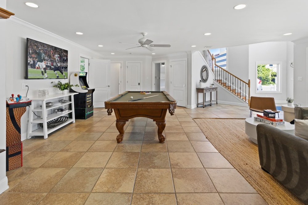 Heated Pool Hot Tub 5BR Game Room Elevator Cabana