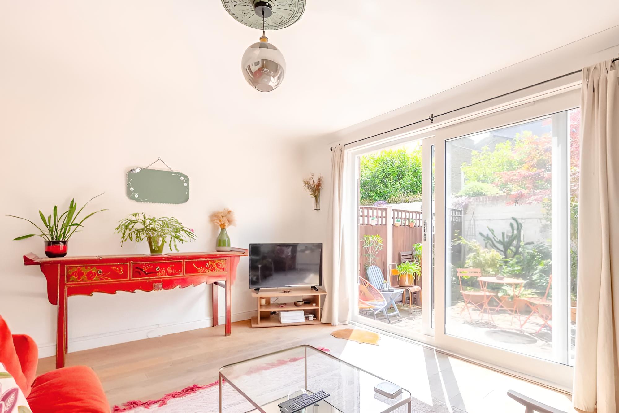 Beautiful 2BD House With Garden - Stoke Newington