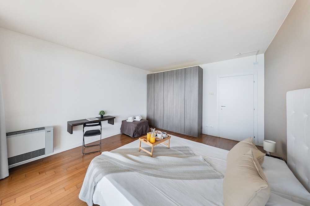Residenza Miralago - 24 Clodia - Locazione BK