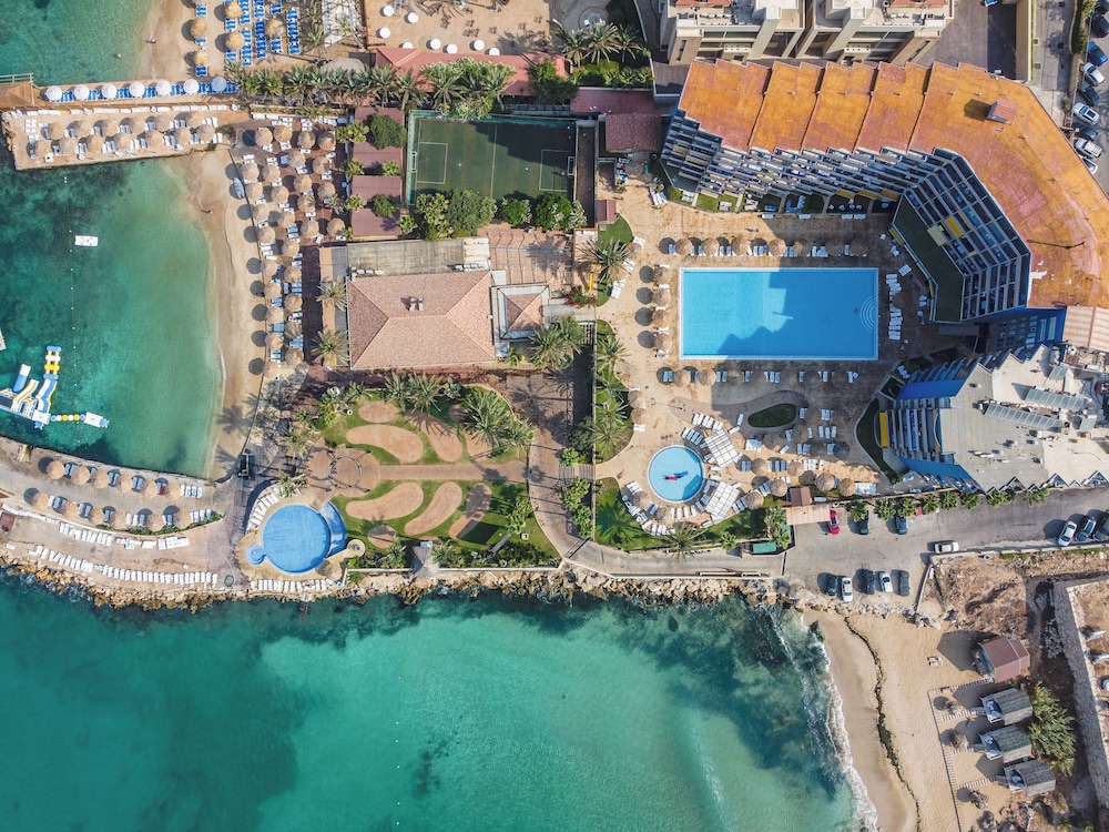 Wave 515 - Getaway Chalet at Sawary Resort Batroun