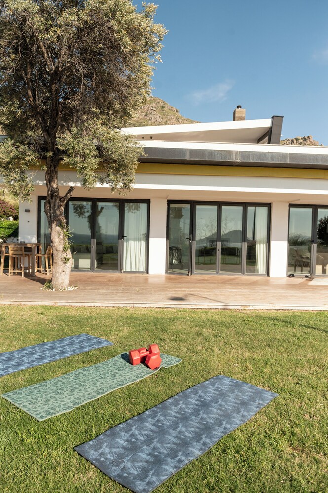 Marinhill High Luxury Property