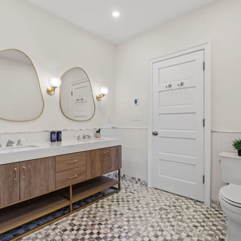 Riverside by Rove Travel 7BR Modern Townhouse