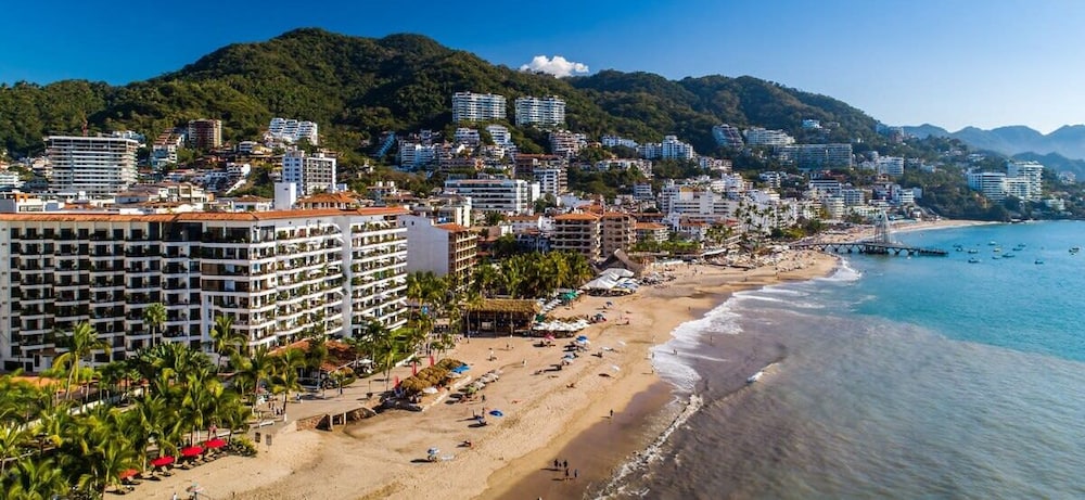Ocean View 3Br Condo-balcony-beach-pool - 812