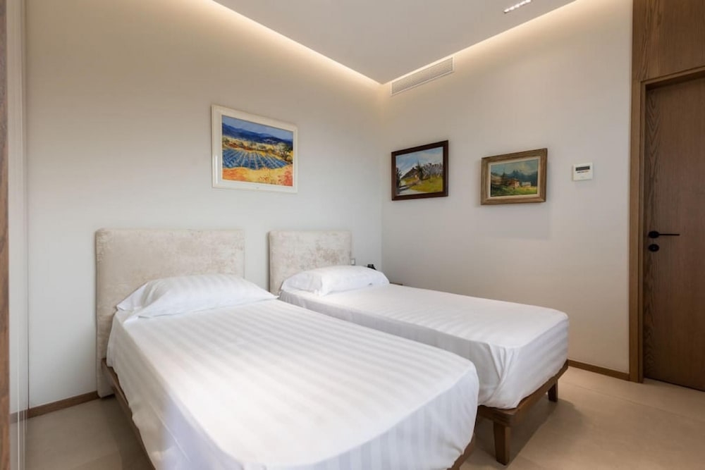 The Luxury Villa in Shkod r