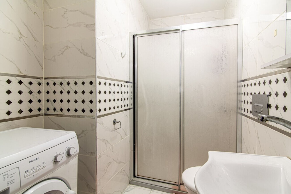 Cozy Flat Close to Various Malls in Kagithane