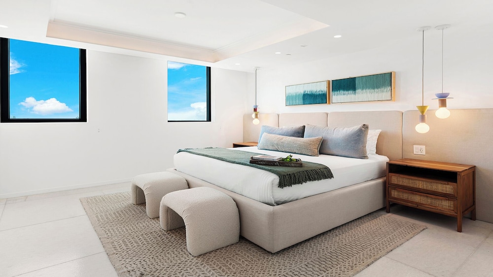 Luxury Vacation Rentals at The Setai by LRMB