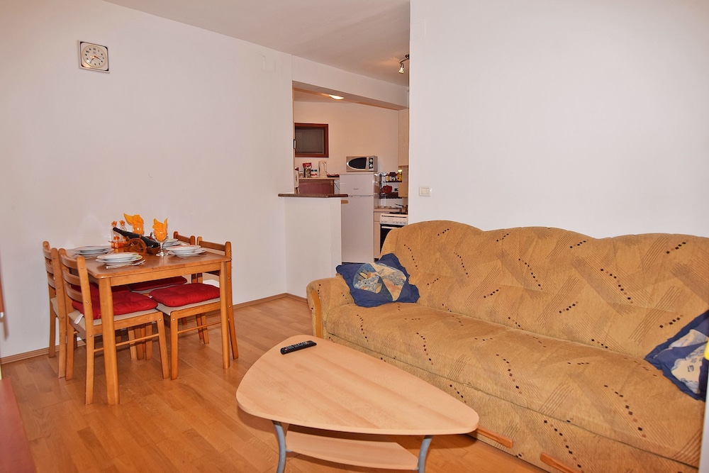 Apartments Jeromela