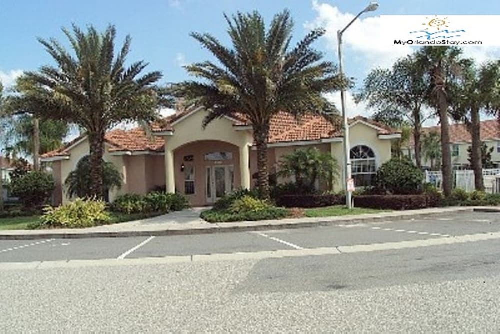 Orlando and Kissimmee Town homes by MyOrlandoStay