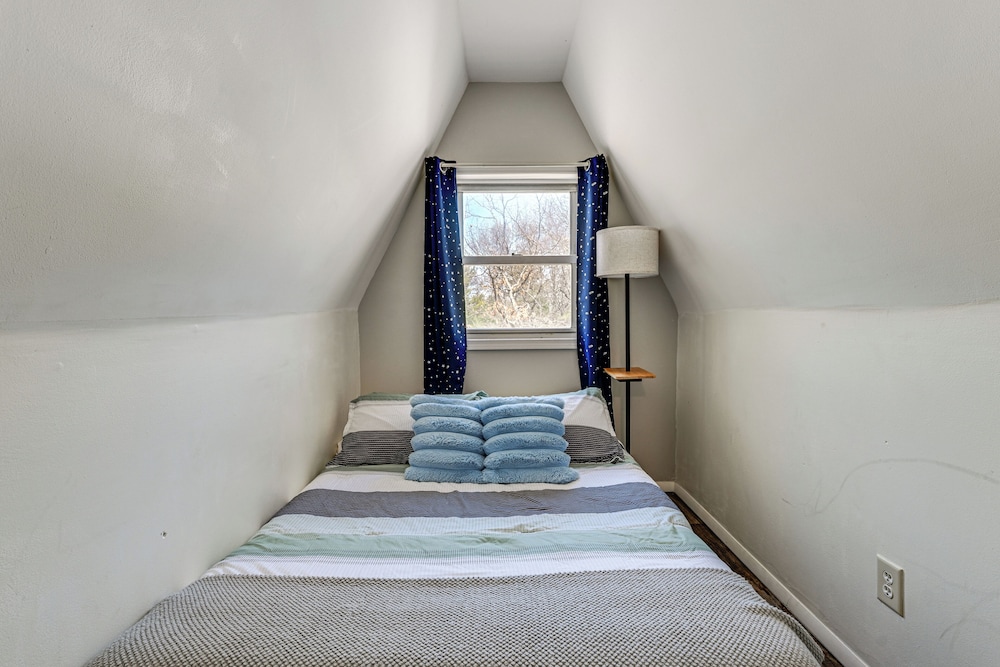 Unwind & Play: Cozy A-frame Getaway in Friendship!