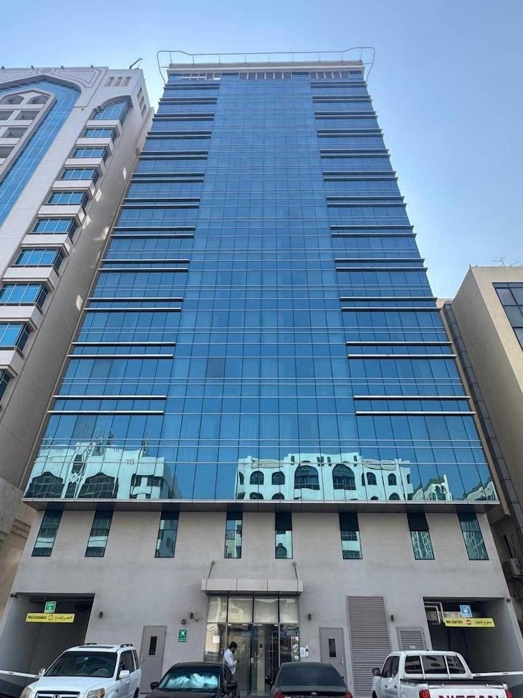 Premier 2-bedroom Lifeline apartment with free Parking