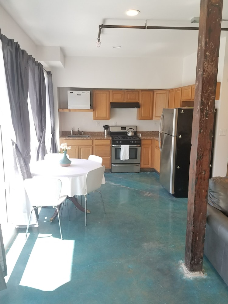 House of Trestles - Hostel