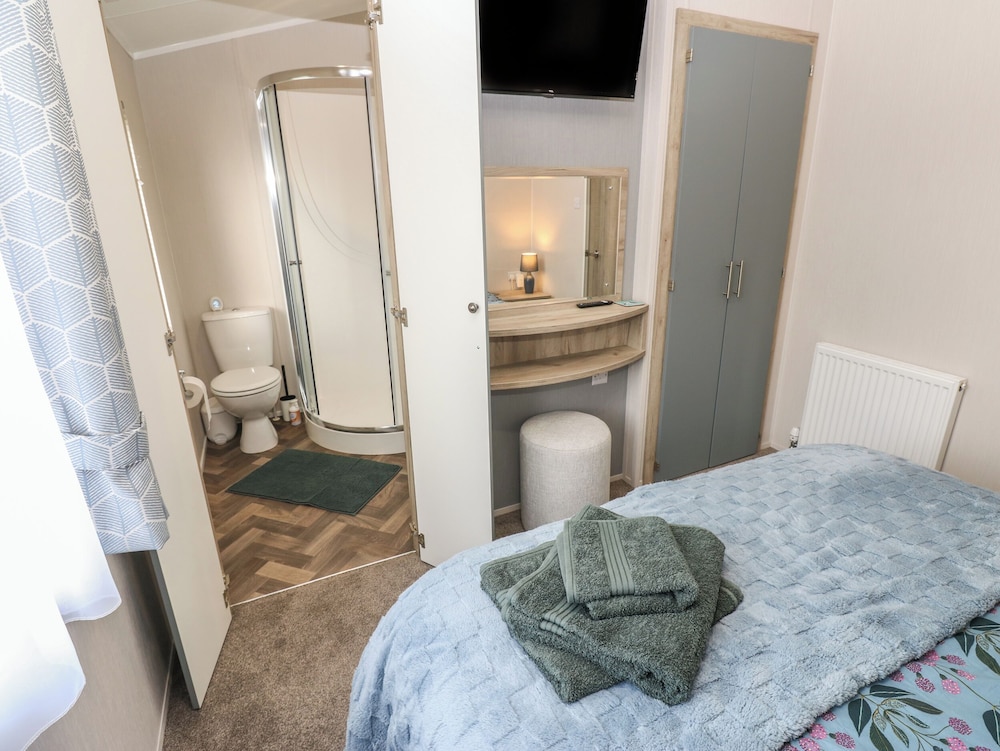 Brocklebank Lodge, 35