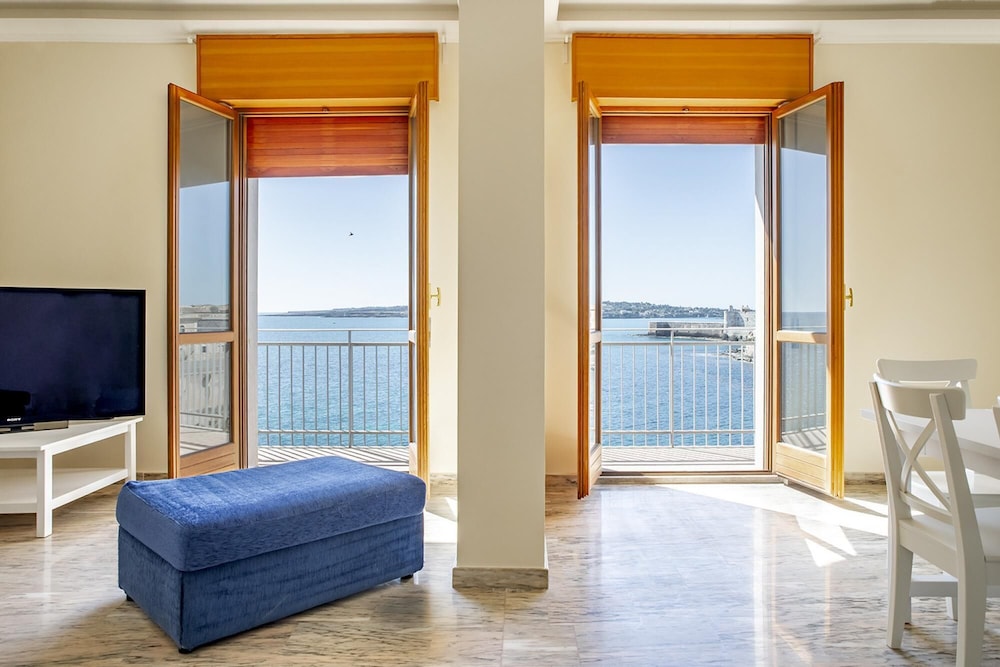 Ortigia Seafront Apartment by Wonderful Italy view 2