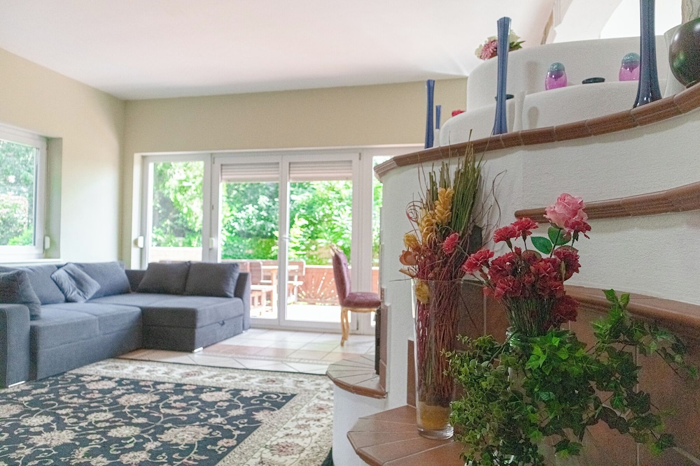 Luxury Garden Villa Sleeps 16 Guests