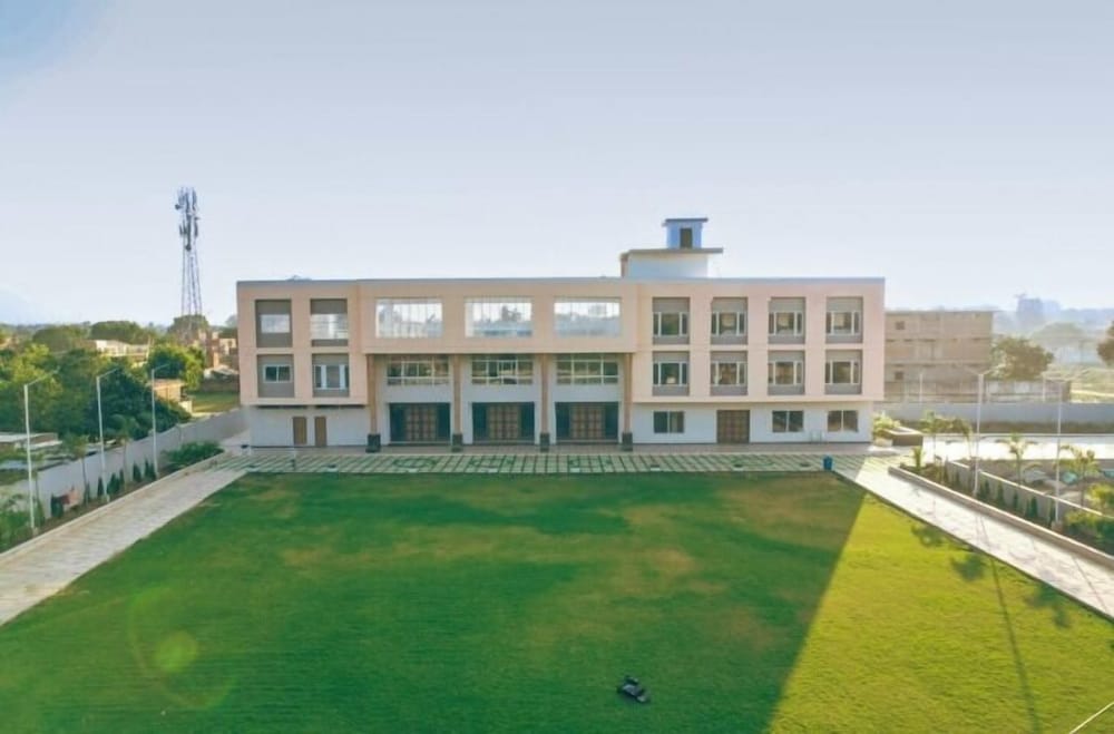 The Grand Chandra