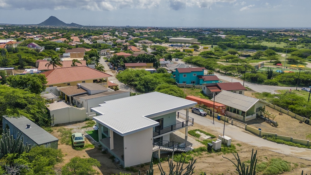Modern NEW 2br1ba Nature Escape Great Location