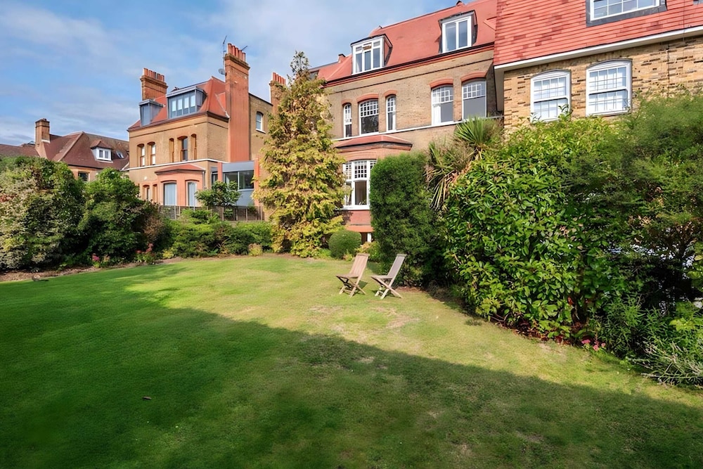 Putney Chic 1-bed Gem