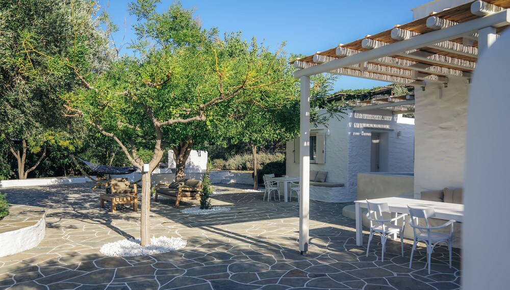 Rabagas Suites
