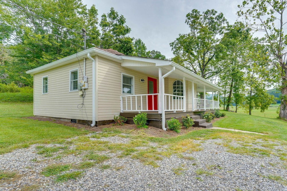 Blairsville Beauty Near Hiking Trails & Vineyards! view 4
