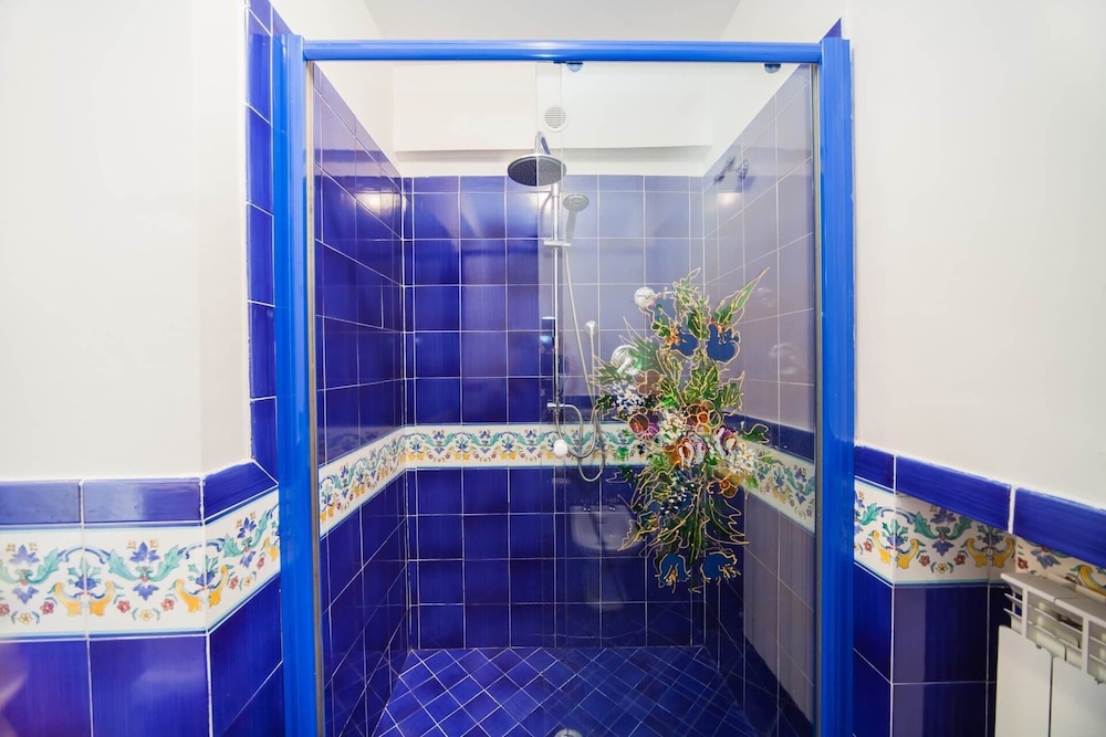 Villacore Capri