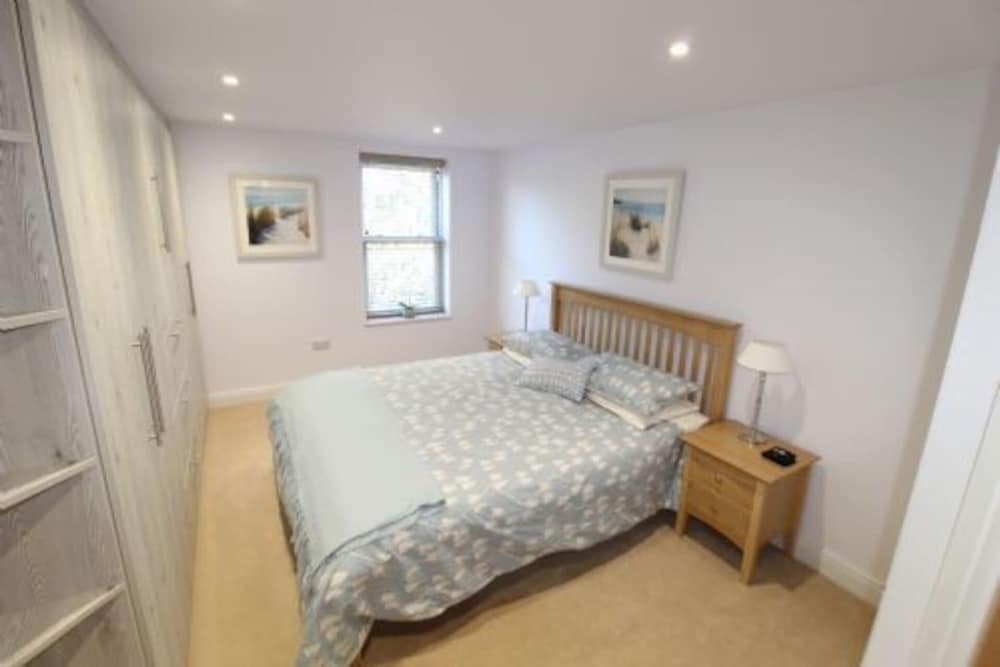 Middle Chine - 2 Bedroom Holiday Home view 2