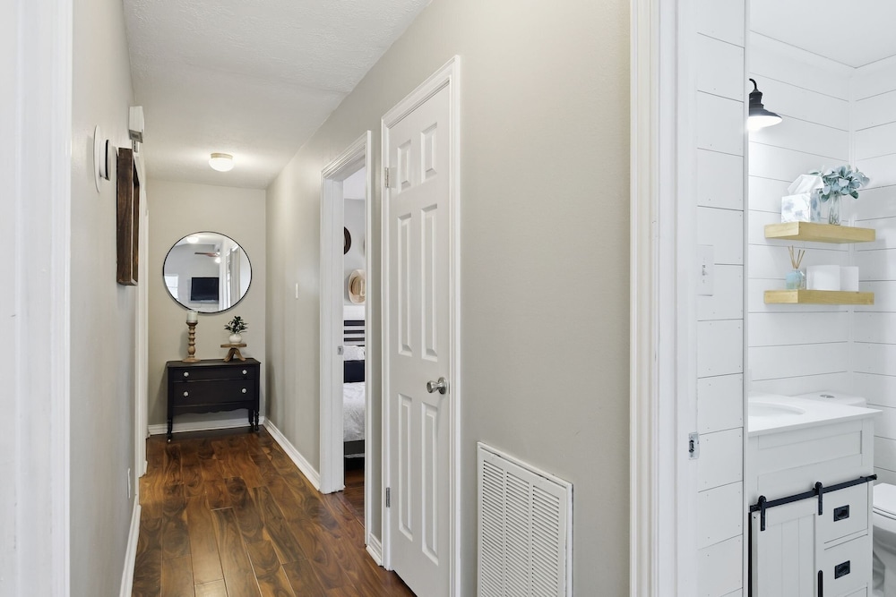 Howdy Hang Out - Cozy, Cute And Comfortable House! 2 Bedroom Home