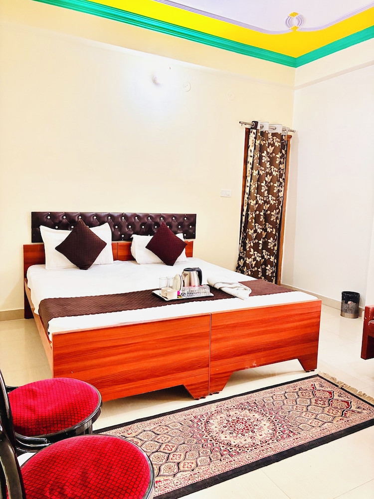 Shivanya guest house