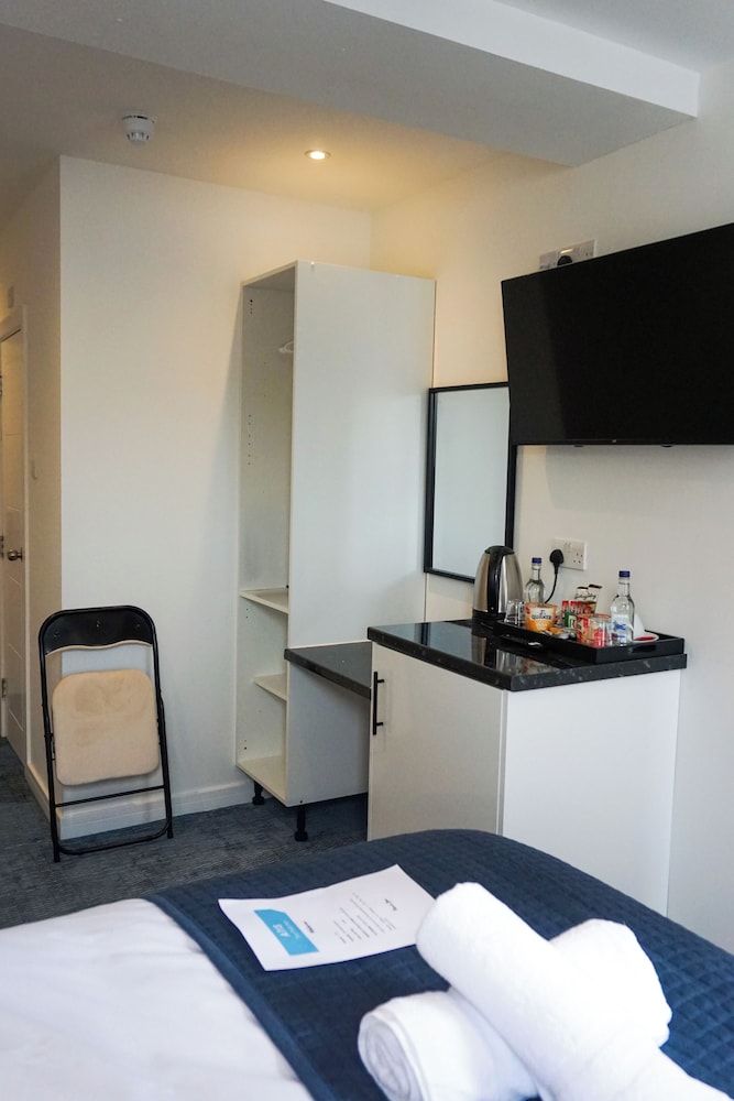 Dover Vacations - ATIS The Park Inn - Property Image 2