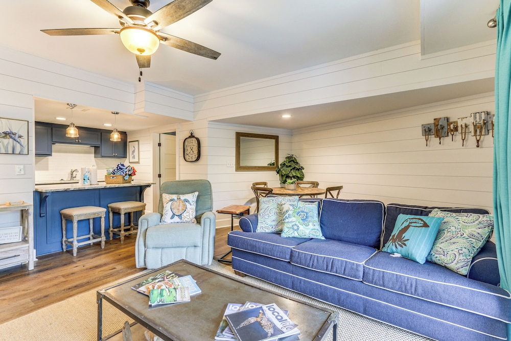 Easy Beach Access! Walkable Hilton Head Condo