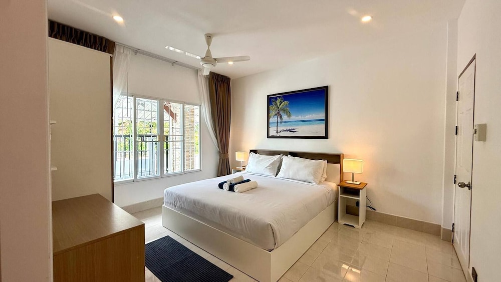Valley 41 - 2 bdr Private Villa Near Phuket Town