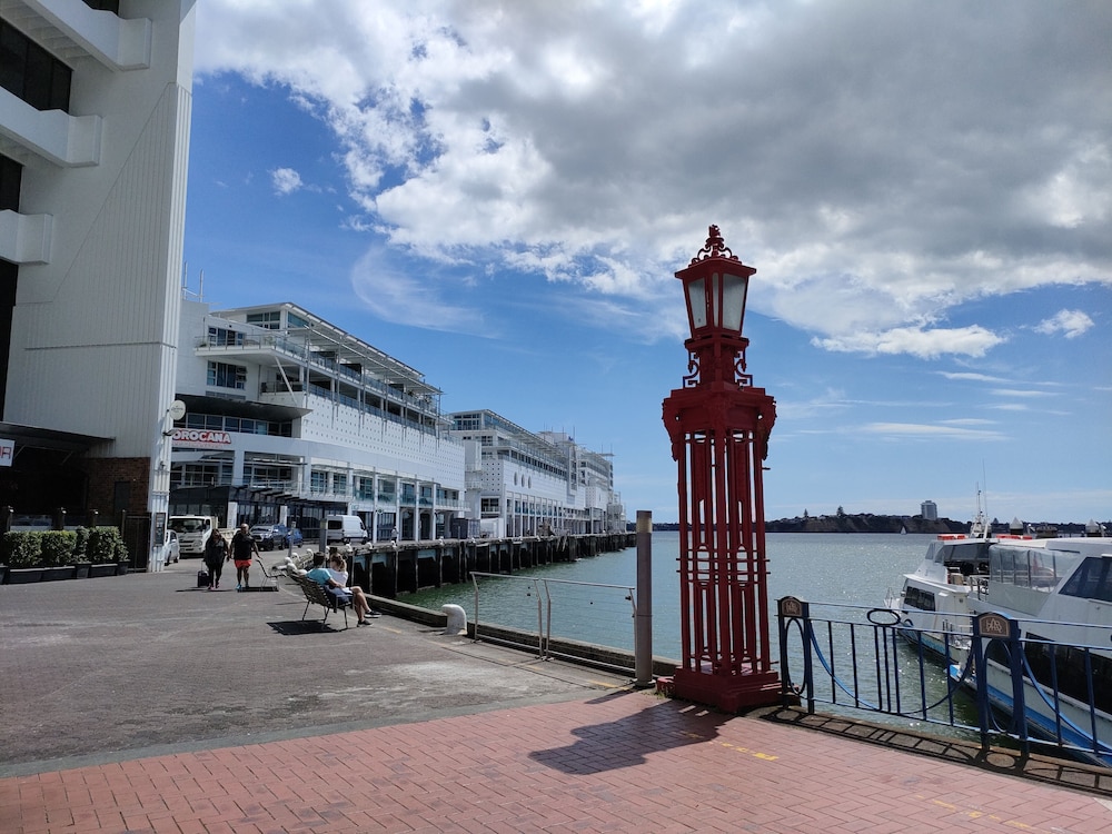 Princes Wharf Grace Apartment