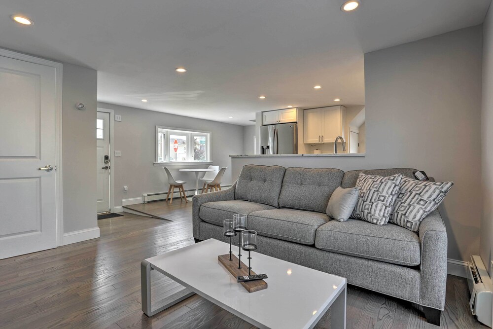 Long Island Home Near Beaches  Golf - Property Image 8