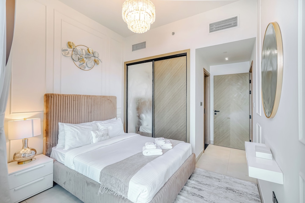 PVH - Exquisite 1BR - Binghatti Canal
