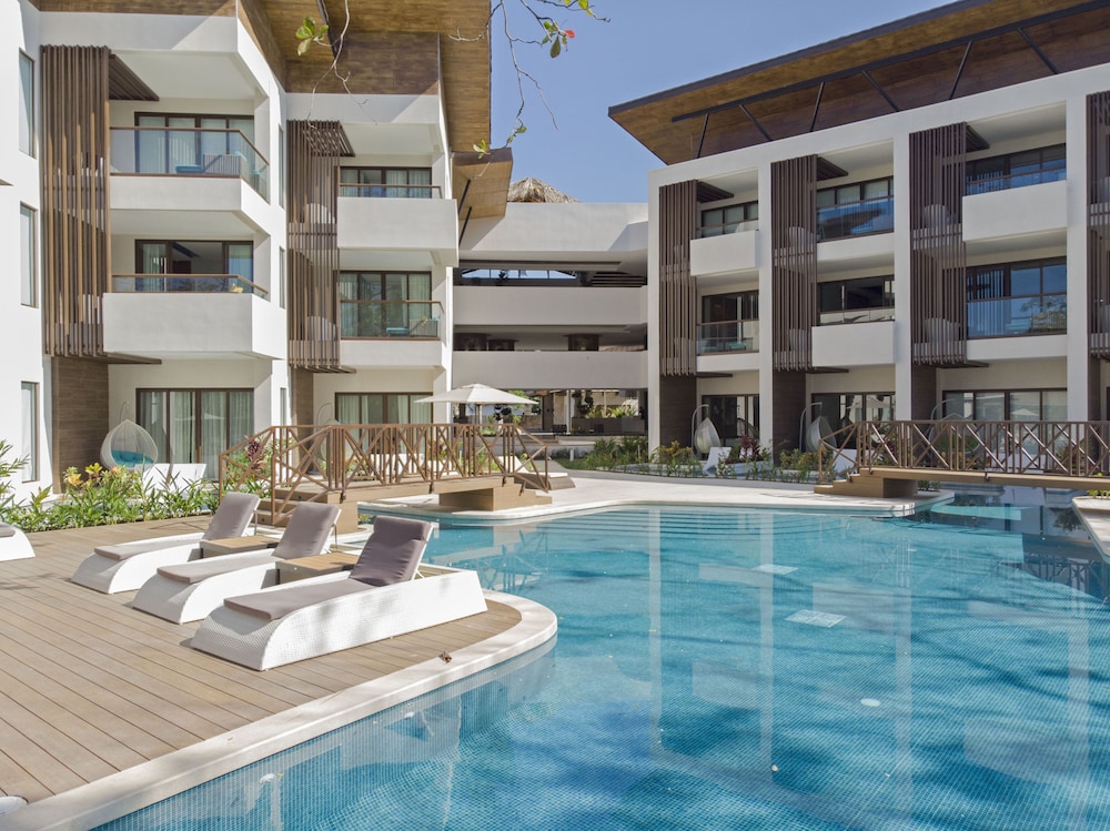 Azura Beach Resort - All Inclusive - Adults Only