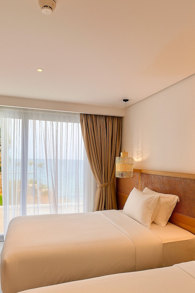 Solea Reef Resort Anda