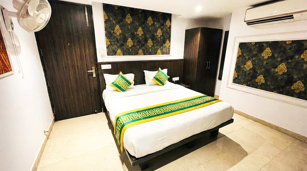The HomeAste Residence Rajouri Garden