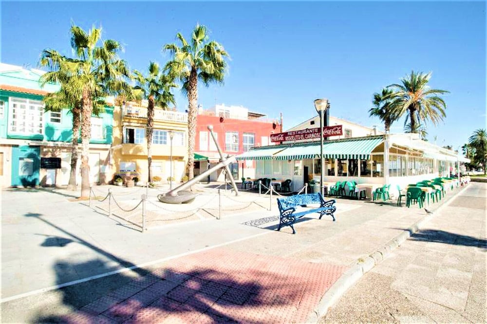 Holiday Beach Apartments Veronica
