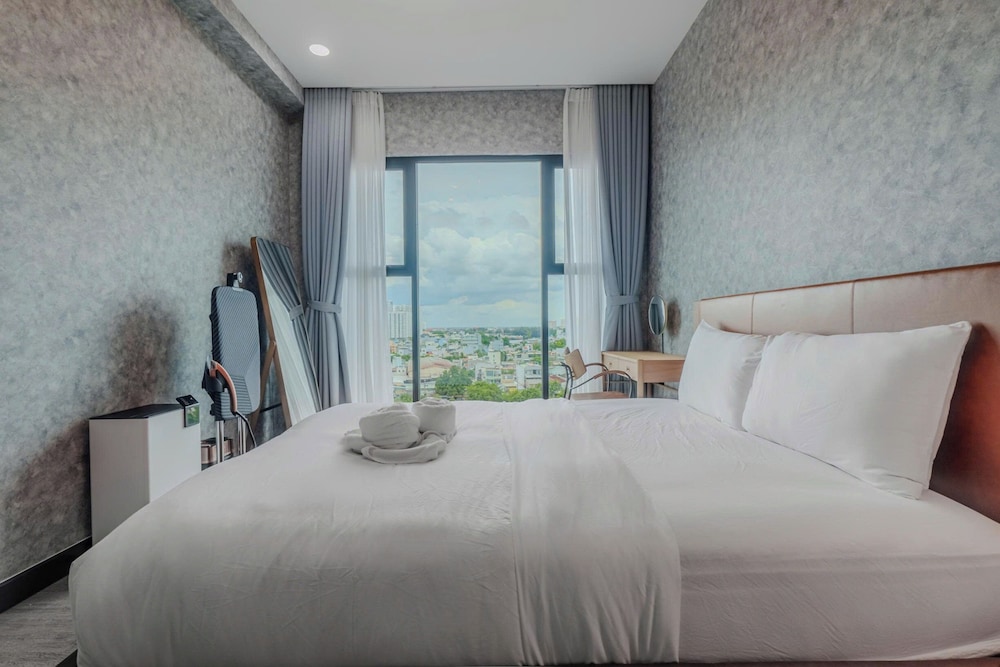 Luxury Vela Luxe - De La Sol Sai Gon