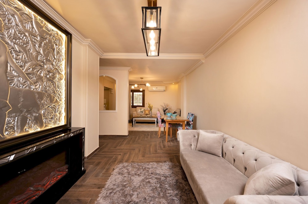 Vesta - Luxury APT - 2BR - Triumph